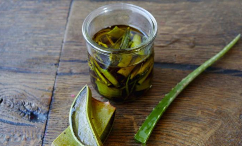How to make aloe vera oil for hair growth at home?