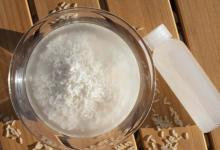 What happens when you rinse your hair with rice water?