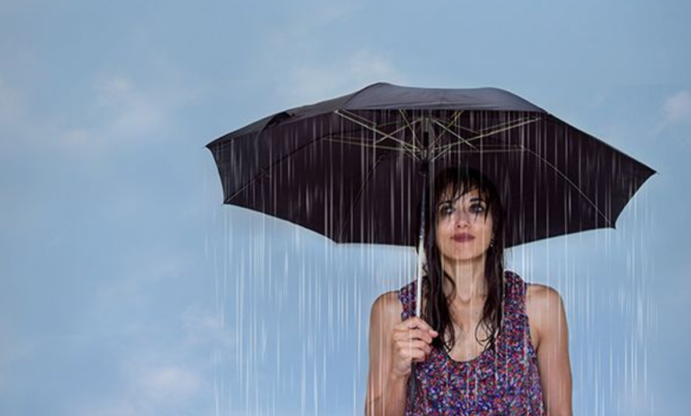 This monsoon, avoid these 5 mistakes if you don't want frizzy hair