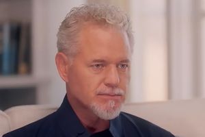 Eric Dane reveals he has '1 functioning arm' after ALS diagnosis in new interview.