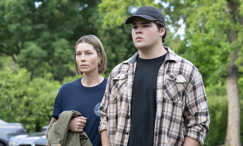 Jessica Biel, Maxwell Acee Donovan in The Better Sister
