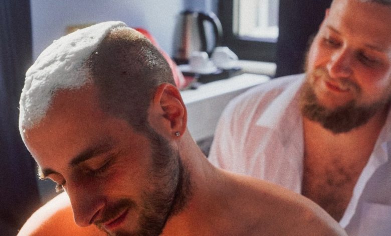 ‘Before/After’ Explores Transformation as Two Men Bond Over Baldness (Exclusive KVIFF Trailer)