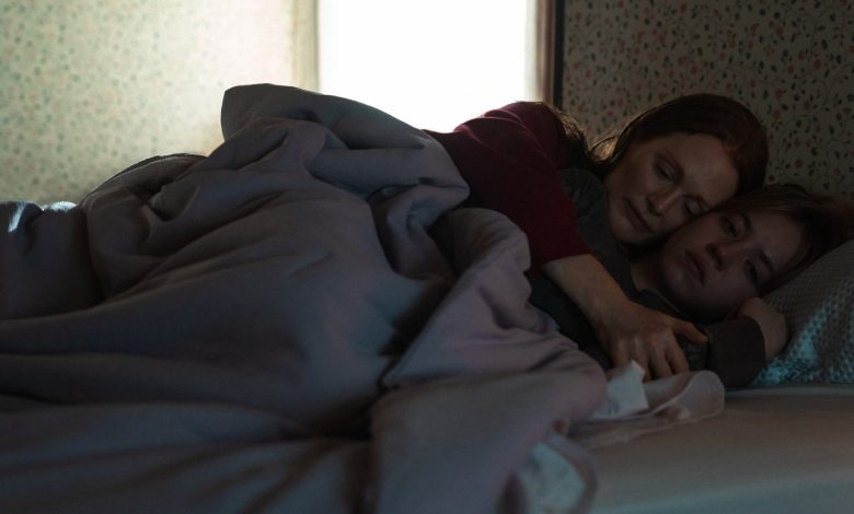 Julianne Moore and Sydney Sweeney in
