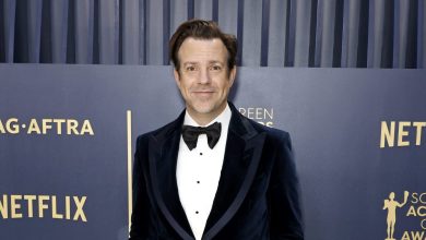 Jason Sudeikis Remembers Uncle George Wendt as “an Incredible Influence”