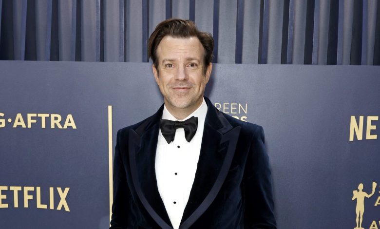 Jason Sudeikis Remembers Uncle George Wendt as “an Incredible Influence”