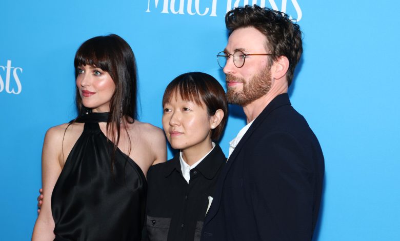 NEW YORK, NEW YORK - JUNE 07: (L-R) Dakota Johnson, Celine Song and Chris Evans attend A24