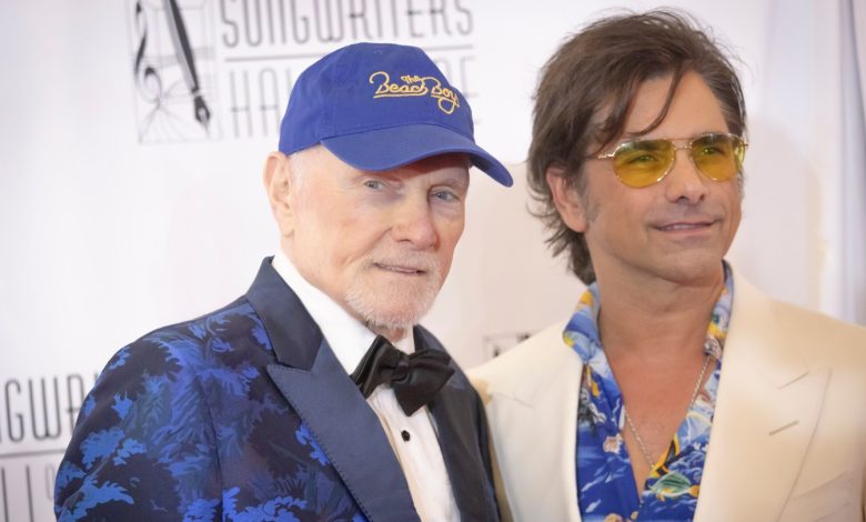 mike-love-songwriters-hall-of-fame