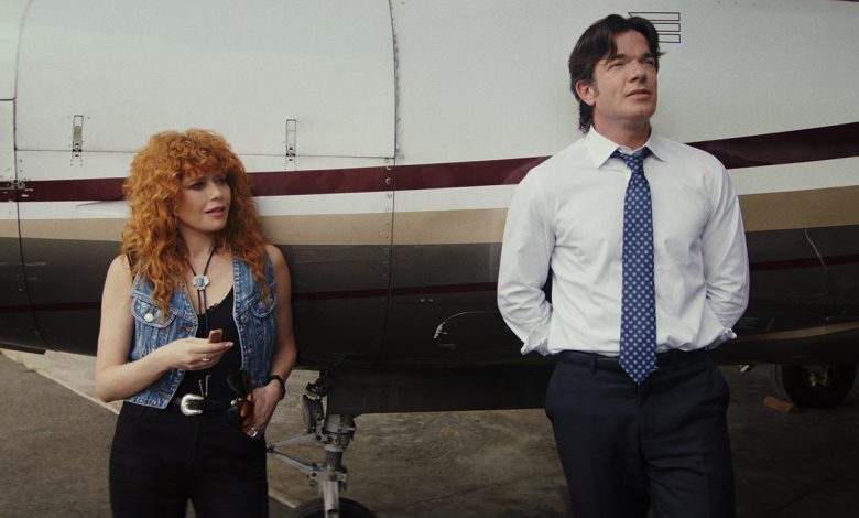 Poker Face, Season 2 (l-r) Natasha Lyonne as Charlie Cale, John Mulaney as Special Agent Daniel Clyde Otis
