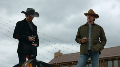 (L to R) Eoin Macken as Davis and Josh Duhamel as Staten in Episode 106 of Ransom Canyon
