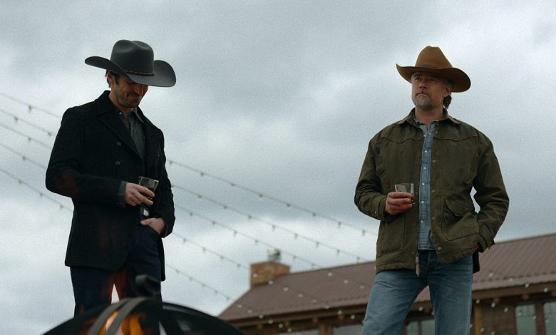 (L to R) Eoin Macken as Davis and Josh Duhamel as Staten in Episode 106 of Ransom Canyon