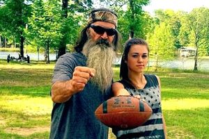 Duck Dynasty Star Sadie Robertson Reveals 'One of the Last Things' Grandfather Phil Robertson Said to Her