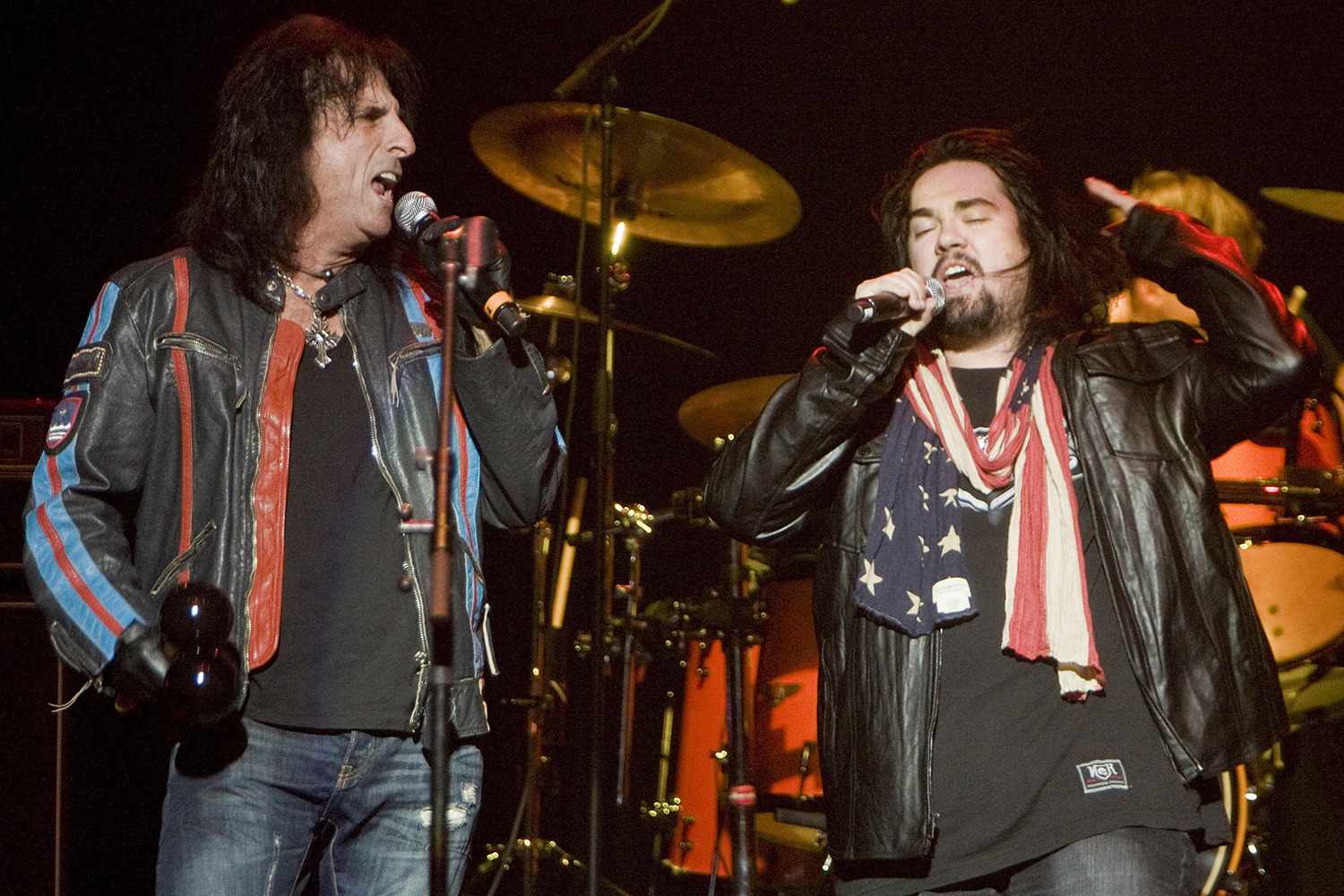 Alice Cooper performs with his son Dash Cooper's band, Co-Op