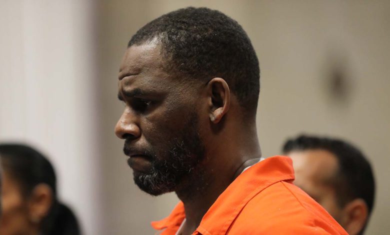 Singer R. Kelly appears during a hearing at the Leighton Criminal Courthouse on September 17, 2019 in Chicago, Illinois. Kelly is facing multiple sexual assault charges and is being held without bail.