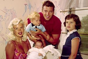 Jayne Mansfield with Mickey Hargitay and children Jayne Marie, Miklos, and Zoltan in 1960.