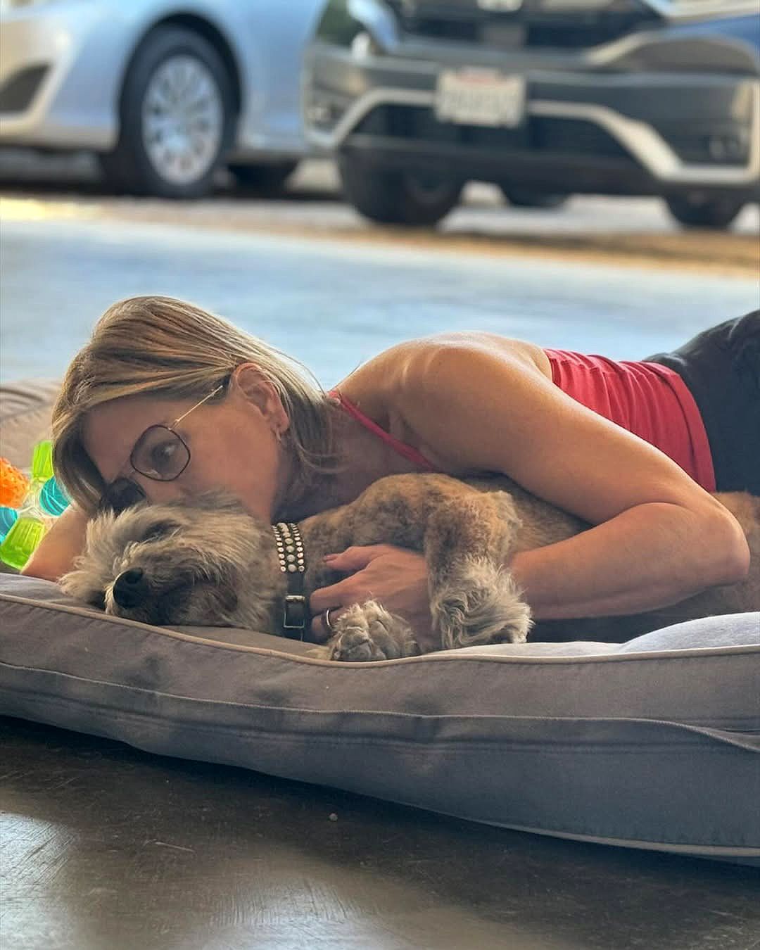 Jennifer Aniston and her dog