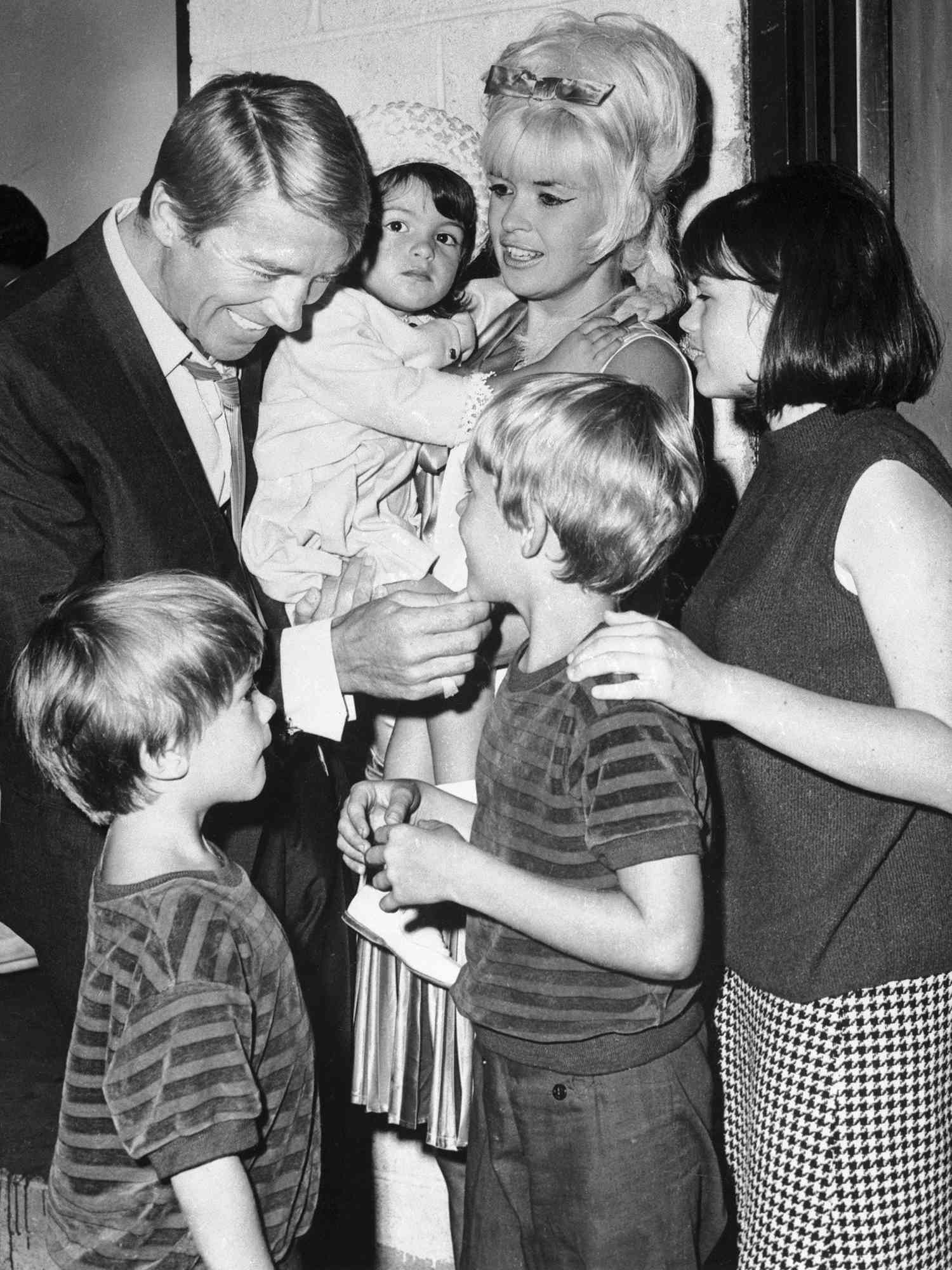 Mickey Hargitay, jayne Mansfield, and kids Zoltan, Miklos, Mariska, and Jayne Marie.
