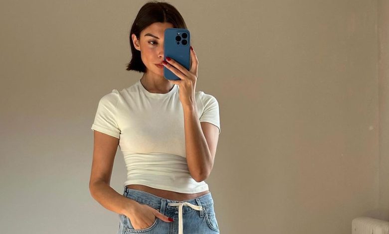 This Summer Denim Trend Is the Opposite of Skinny Jeans, and I'm Seeing It Everywhere