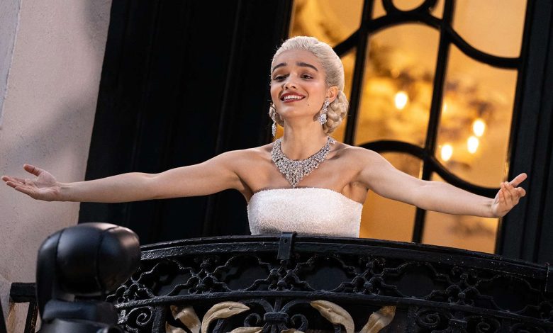 Rachel Zegler Serenades the Public on a Balcony in London, Plus Eric Dane, Cardi B, Miley Cyrus and More