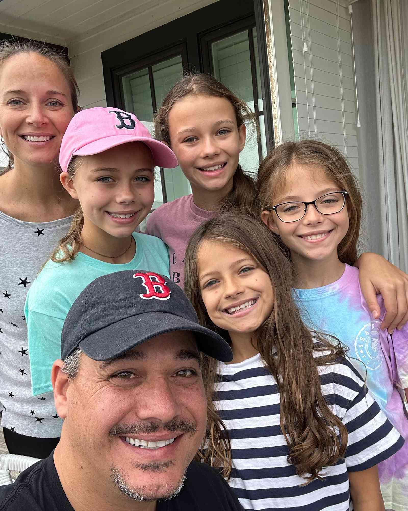 Rob and Amber Mariano with their kids, Lucia, Carina, Isabetta, and Adelina.