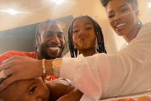 Teyana Taylor and Iman Shumpert with their kids