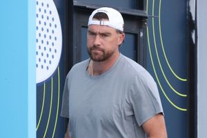 Miami, FL - *EXCLUSIVE* - Travis Kelce was spotted arriving at the gym for a morning workout, days after making a rare public appearance at a wedding with his girlfriend, Taylor Swift.
