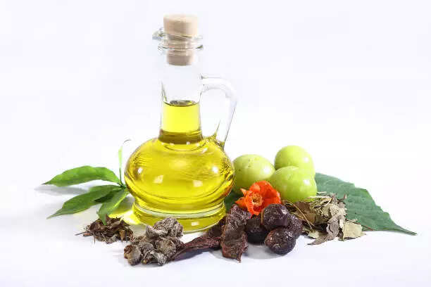 5 desi hair oils which can give better hair growth than fancy hair oils