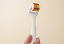 Know the pros and cons of using derma rollers for faster hair growth