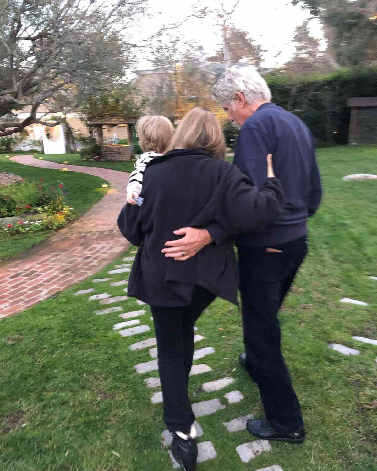https://www.instagram.com/p/B7WiQ--HdjV/ barbrastreisand Verified So wonderful to see Westlyn again after her trip to the East Coast! 💛 117w