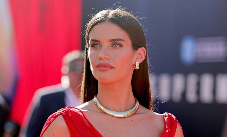 Sara Sampaio attends the Los Angeles Premiere of Warner Bros. Superman at TCL Chinese Theatre on July 07, 2025 in Hollywood, California.