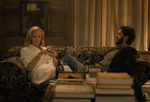 (L to R) Julia Roberts as Alma and Andrew Garfield as Hank in After the Hunt