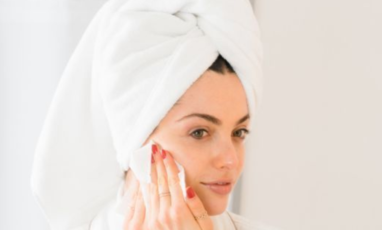 A spoonful of ghee to chewing raw garlic: 5 hacks that miraculously work for clear skin