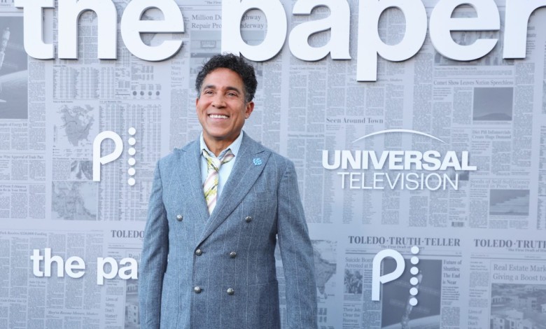 Oscar Nunez attends Universal Television