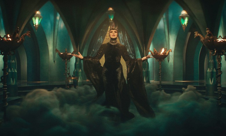 Gal Gadot as Evil Queen in Snow White