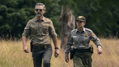 (L to R) Eric Bana as Kyle Turner, Lily Santiago as Naya Vasquez in episode 102 of Untamed.