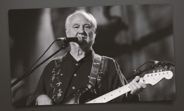 Sonny Curtis, Crickets Frontman Behind ‘The Mary Tyler Moore Show’ Theme, Dies at 88