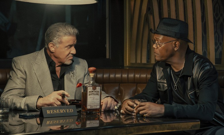 Sylvester Stallone as Dwight Manfredi and Samuel L. Jackson as Russell Lee Washington Jr. in Tulsa King