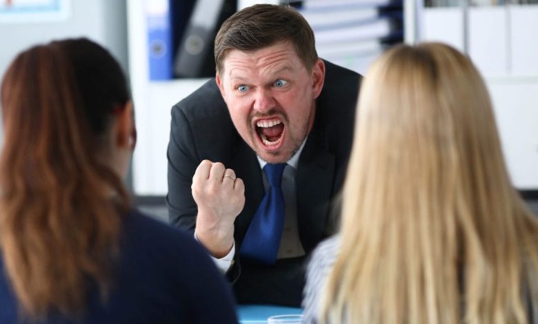20 Horrible Signs Of A Disrespectful Man