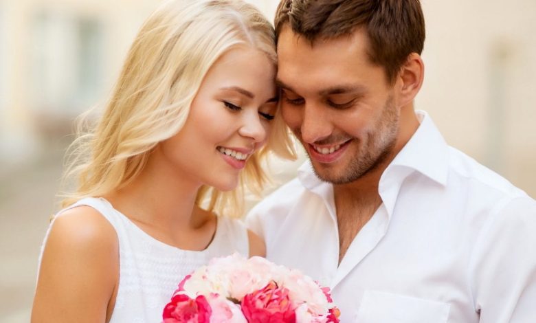 15 Possible Signs He Likes You But Is Playing It Cool