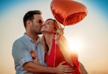 14 Sweet Signs He Likes You But Is Afraid Of Rejection + How Should You React?