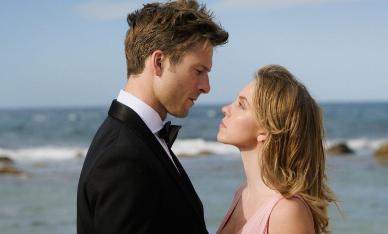 Glen Powell and Sydney Sweeney in