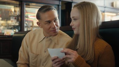 (L to R) Charlie Hunnam as Ed Gein, Suzanna Son as Adelina in episode 302 of Monster: The Ed Gein Story.