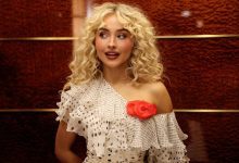 Sabrina Carpenter in an elevator