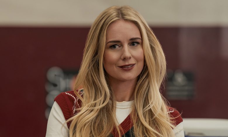 Justine Lupe as Morgan in episode 202 of Nobody Wants This.