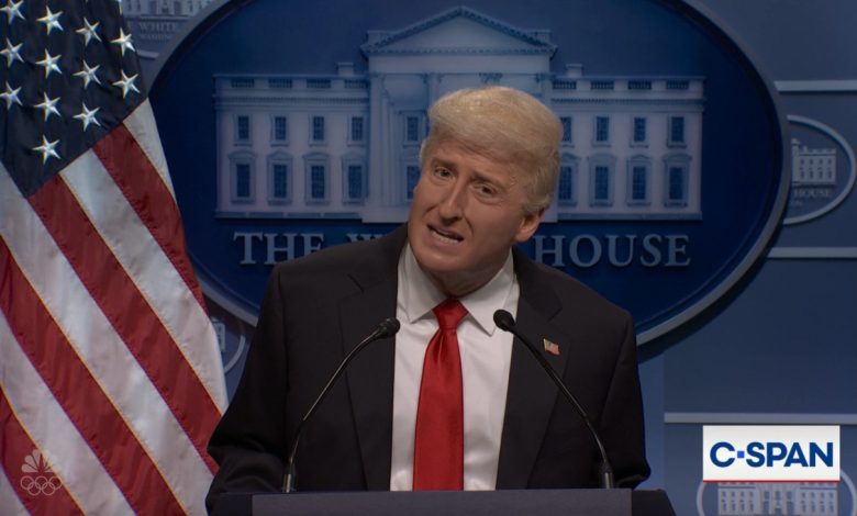 ‘Saturday Night Live’ Holds Press Briefing Where Trump Declares He “Barely Knew” Epstein