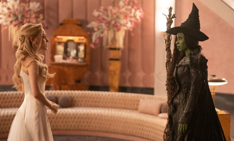 L to R: Ariana Grande is Glinda and Cynthia Erivo is Elphaba in Wicked for Good