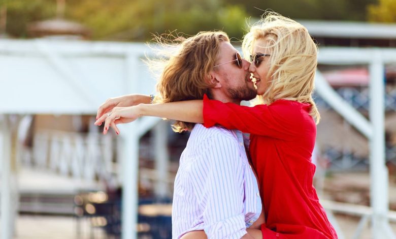 How To Be A Good Kisser: 15 Best Tips To Help You Be One