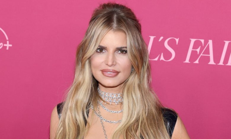 Jessica Simpson attends the world premiere of Hulu