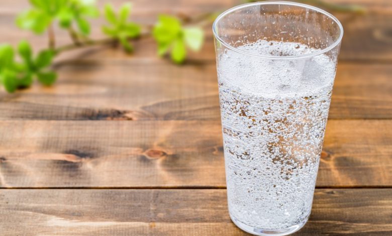 Does Drinking Carbonated Water Help With Weight Loss?