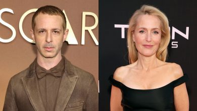 Jeremy Strong and Gillian Anderson