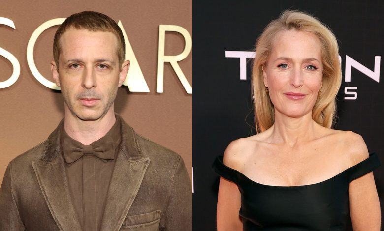 Jeremy Strong and Gillian Anderson